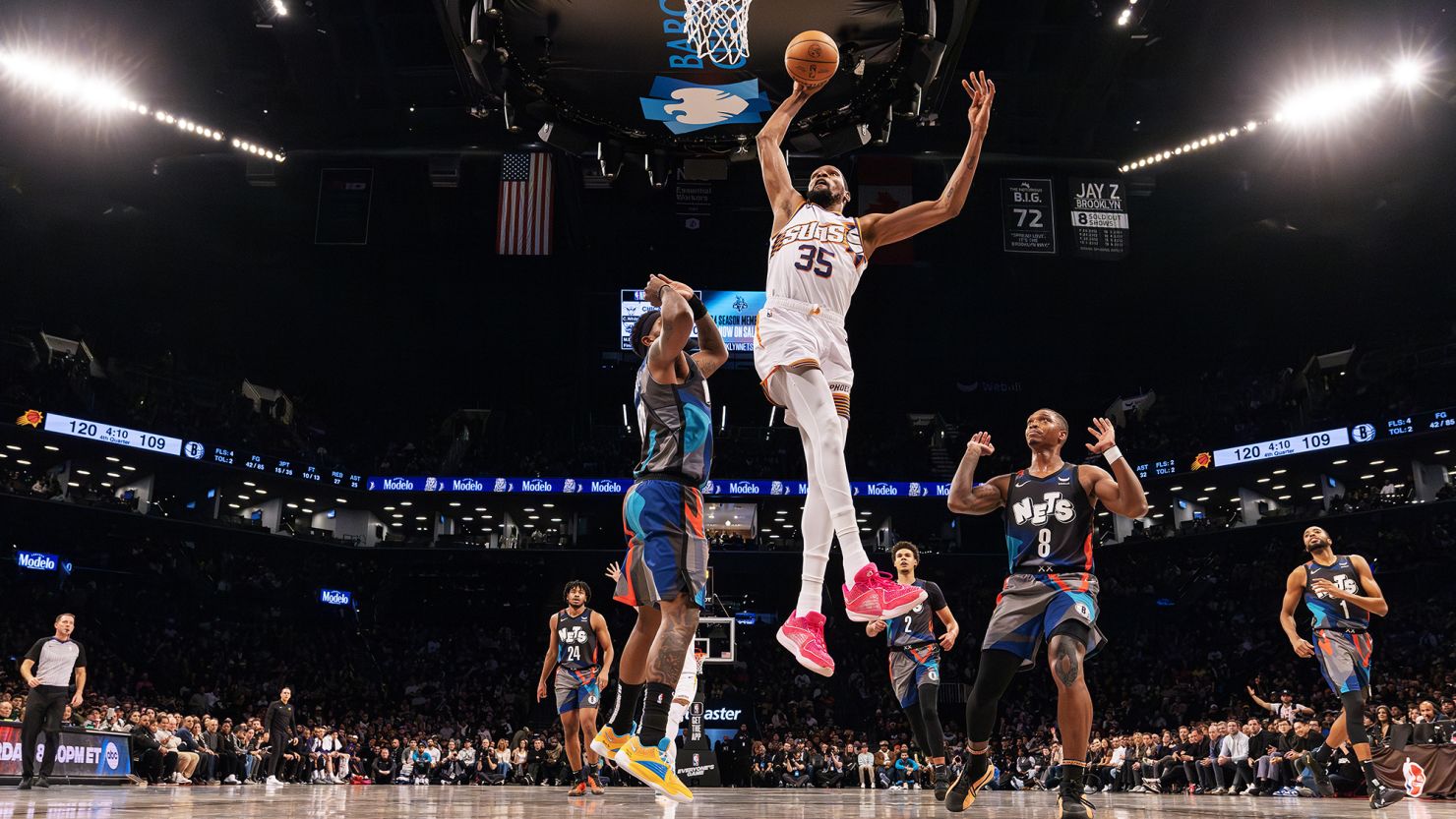 从天堂到地狱，索博在2-1领先后疯狂庆祝，被绝杀后伤心落泪